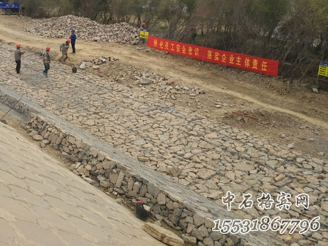 格賓石籠網.jpg 格賓石籠網.jpg